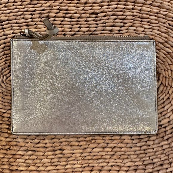 Fossil Women’s Leather Taupe Metallic Clutch Cosmetic Bag Wallet Small Pouch - Picture 2 of 2